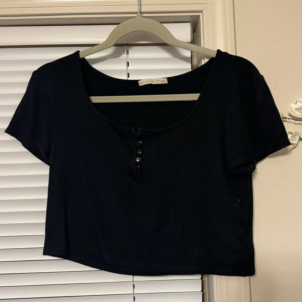 (💚3/$12) Black Crop Top